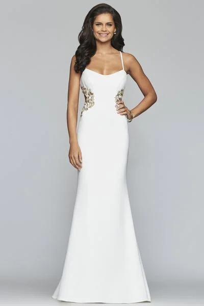 Faviana - S10302SC Scoop Bandeau Strap Appliqued Gown